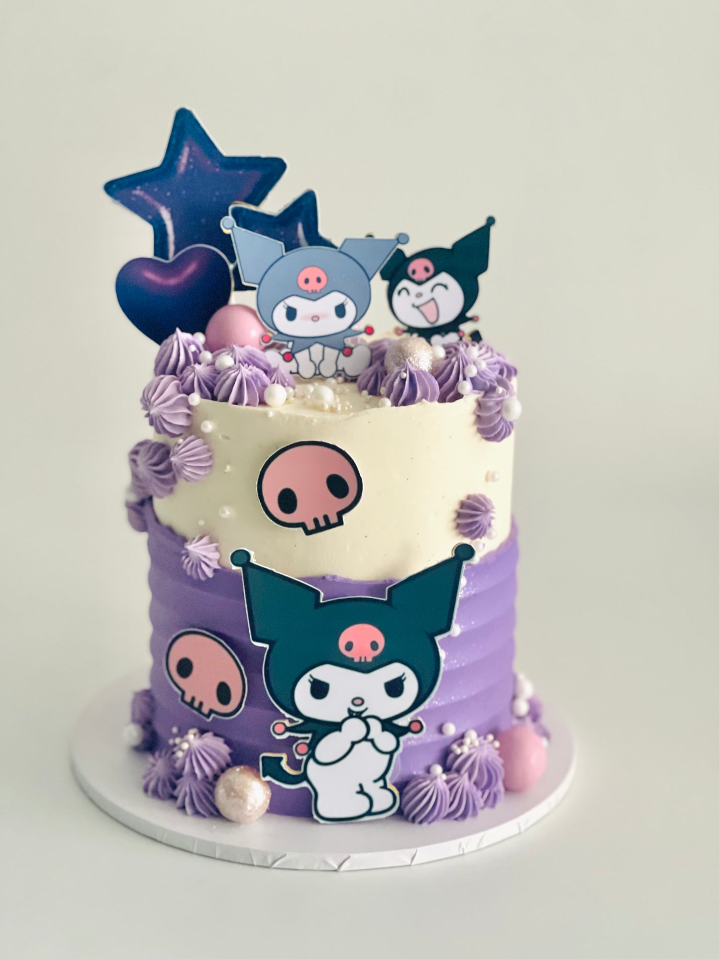 cake with Kuromi characters