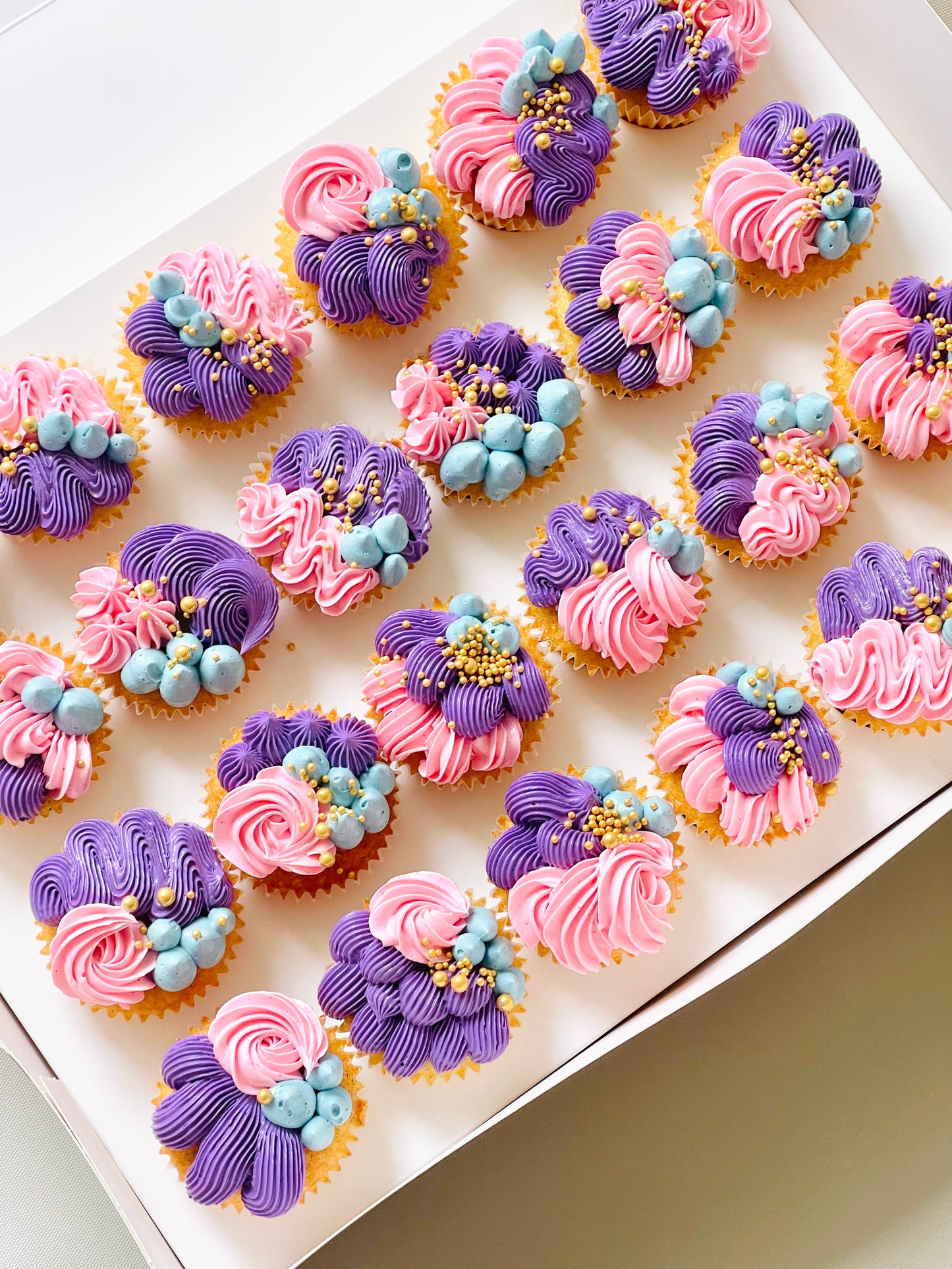 Mermaid theme cupcakes with gold embellishment