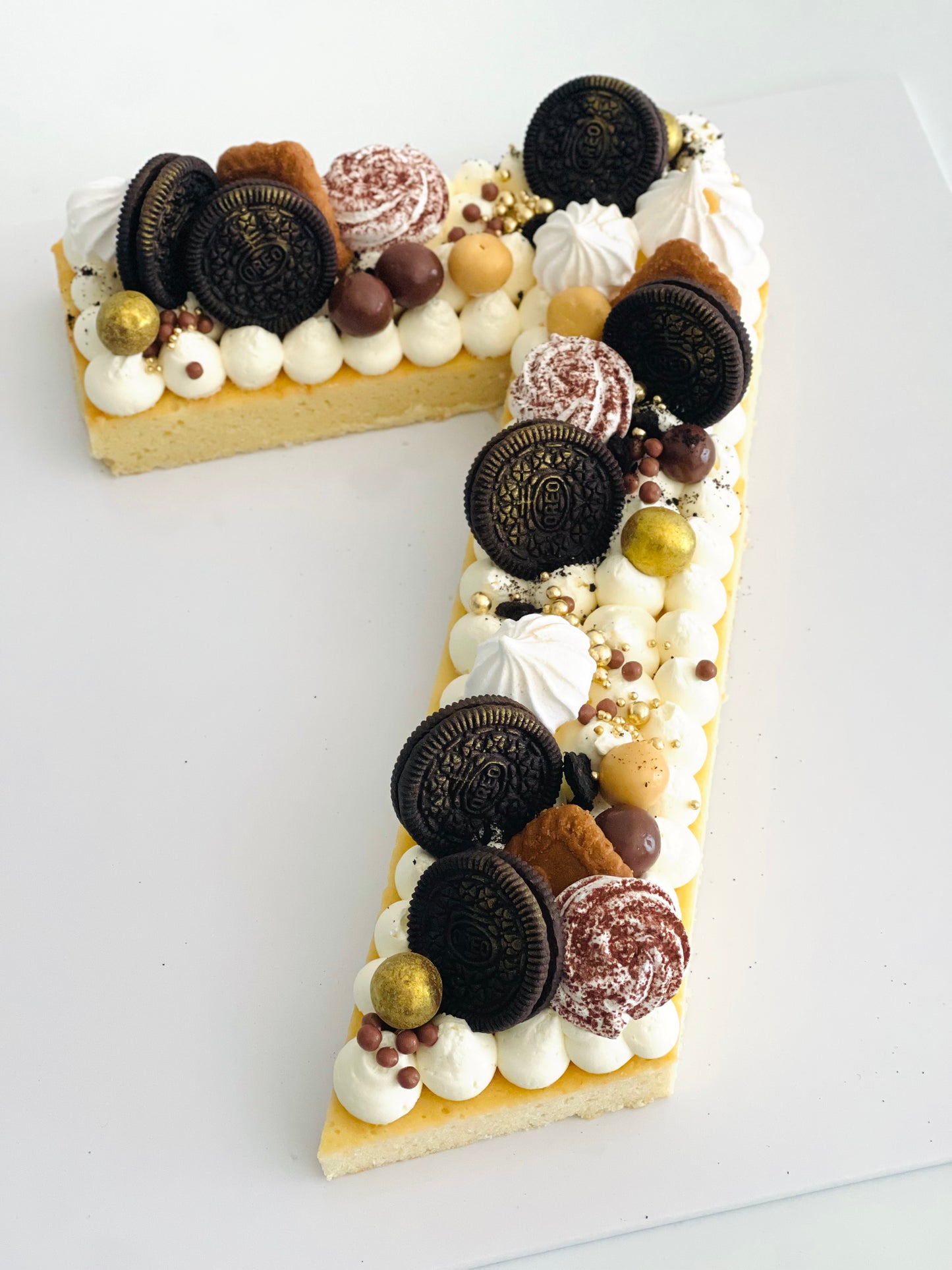 Jo Noir Number cake