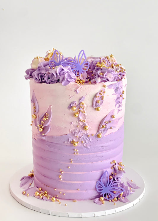 elegant fancy and sophisticated cake with pick up or delivery across brisbane brining your celebration to life