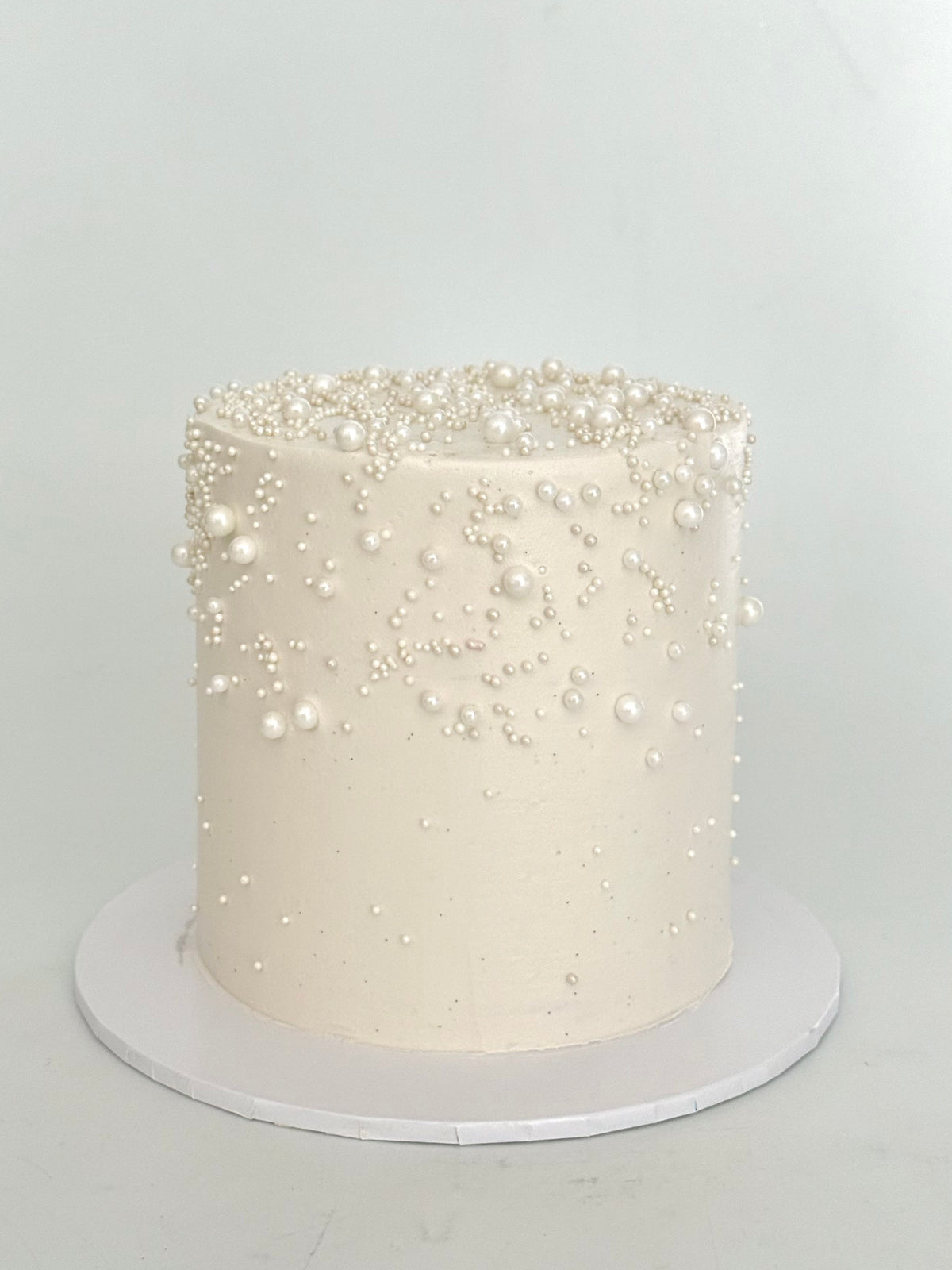 Pearl Cake | Exquisite Designs for Every Occasion – 160 Degrees